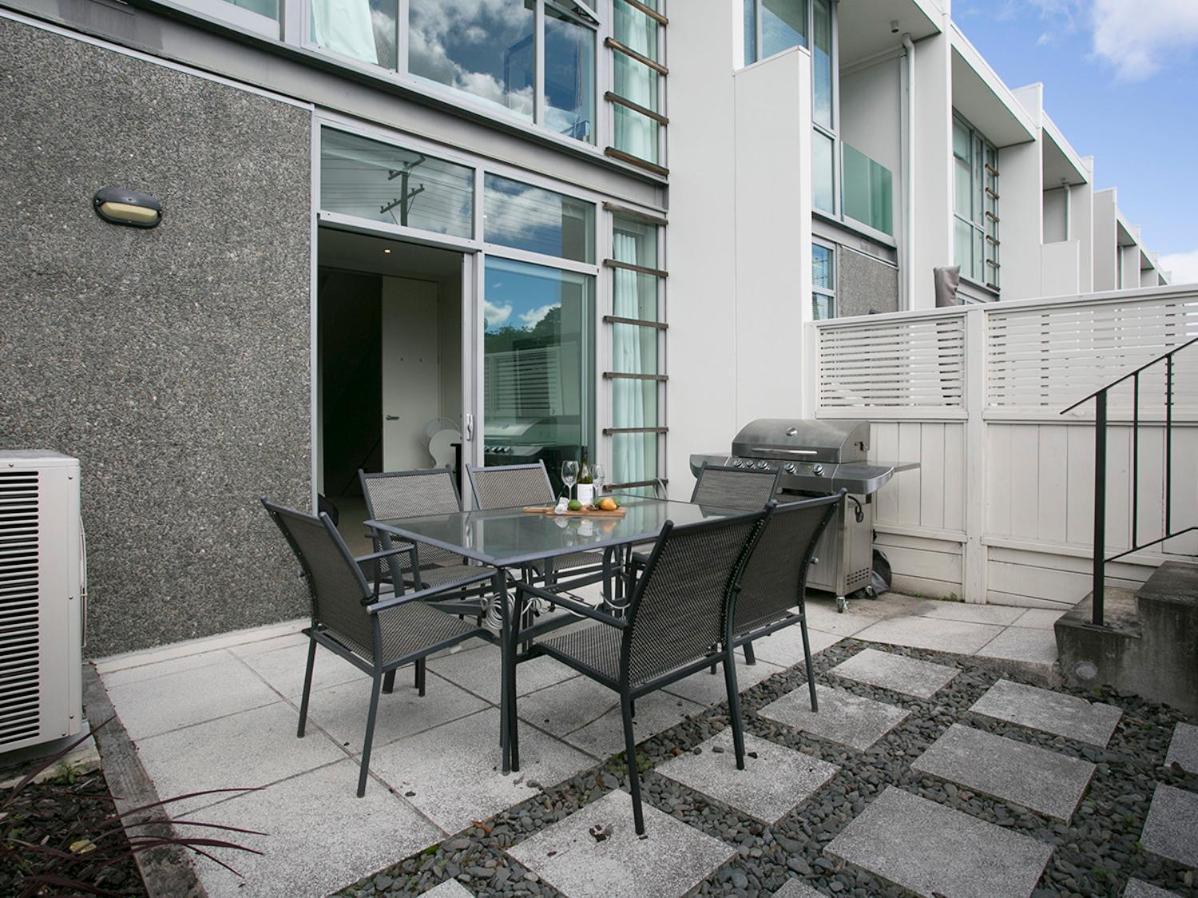 Marinaside Villa - Taupo Holiday Apartment ภายนอก รูปภาพ
