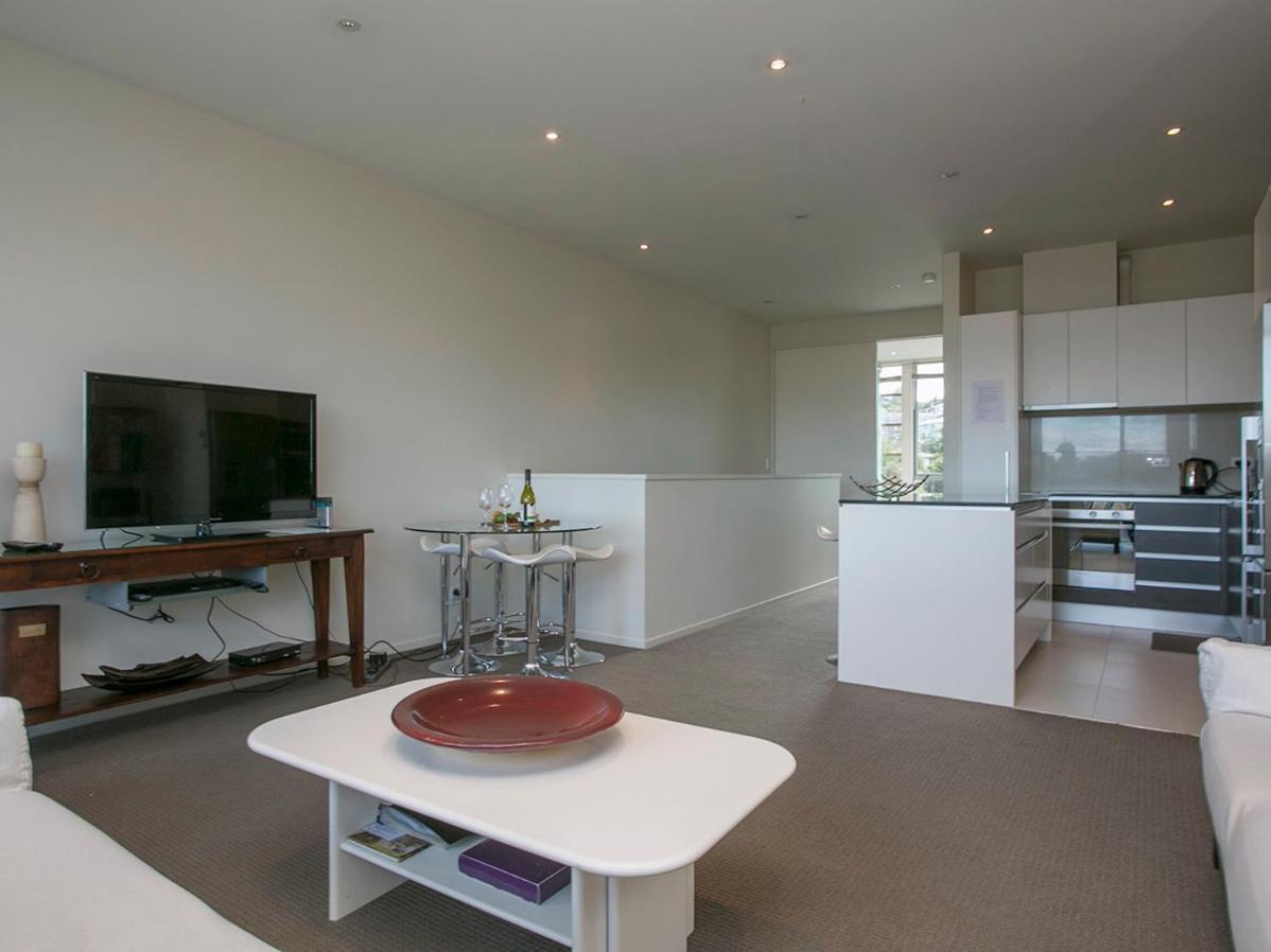 Marinaside Villa - Taupo Holiday Apartment ภายนอก รูปภาพ